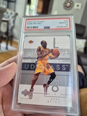 Kobe Bryant UD Glass Trading Card — Yellow Lakers Jersey